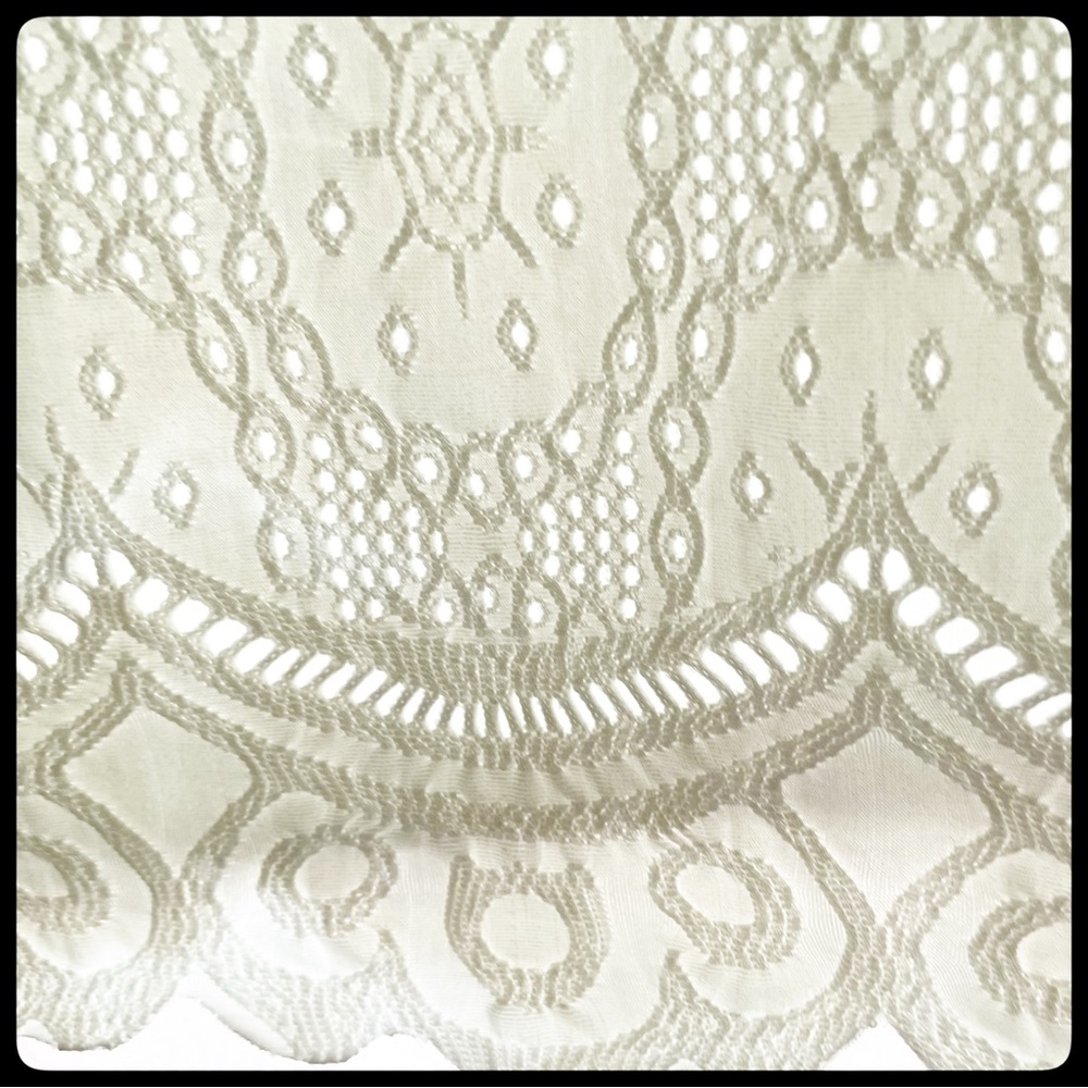{Urban Romantics} Eyelet Lace Top - Picture 4 of 5
